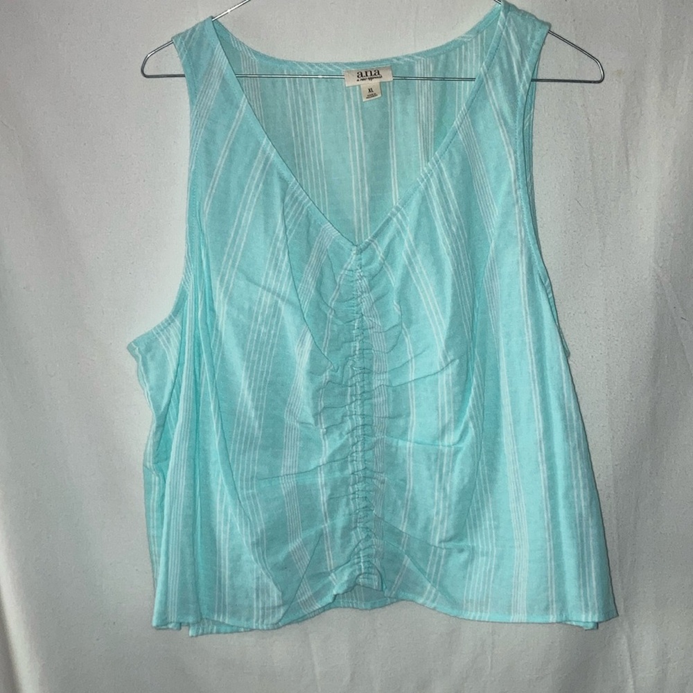NWT a.n.a Crop Top